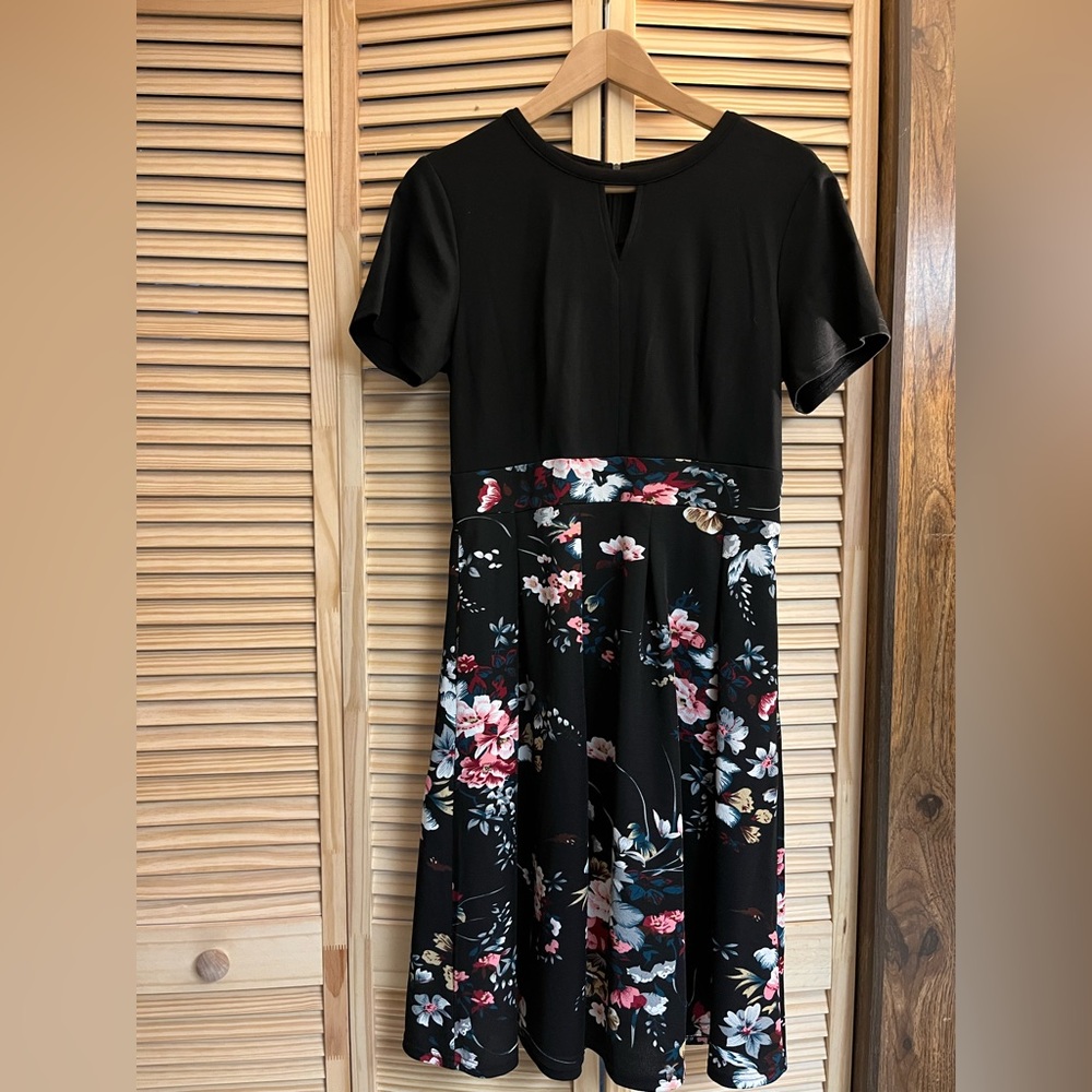 Perfect for church, outdoor wedding, holidays, and so much more! It’s so cute!